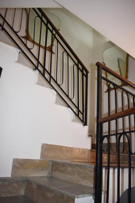 Appartamento Nel Centro Storico Di Palermo - Via Meli'S House 外观 照片