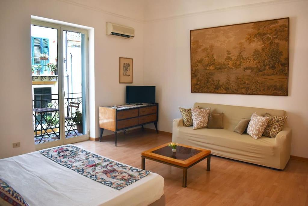 Appartamento Nel Centro Storico Di Palermo - Via Meli'S House 外观 照片